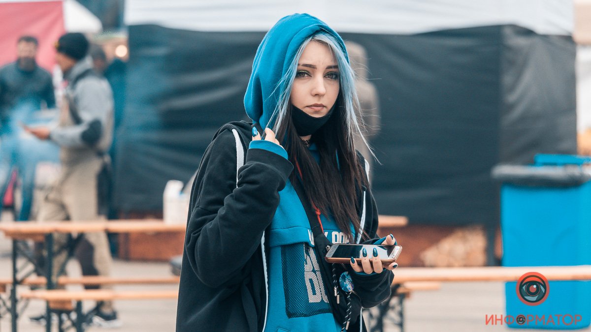 Какая яркая 