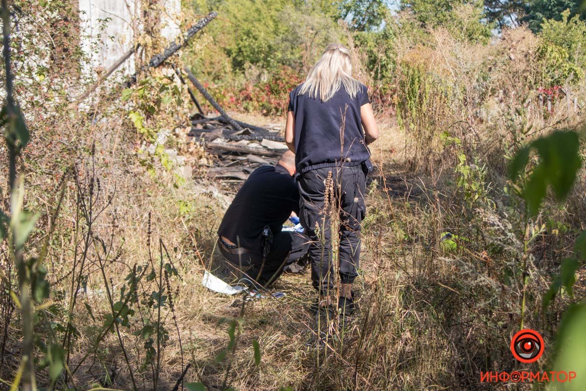 На место вызвали СМЭ и СОГ