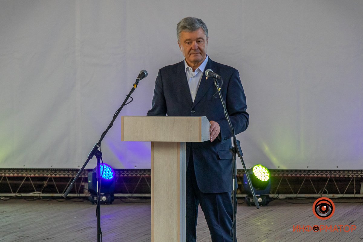 Экс-президент Петр Порошенко отметил, что "Европейская солидарность" идет побеждать