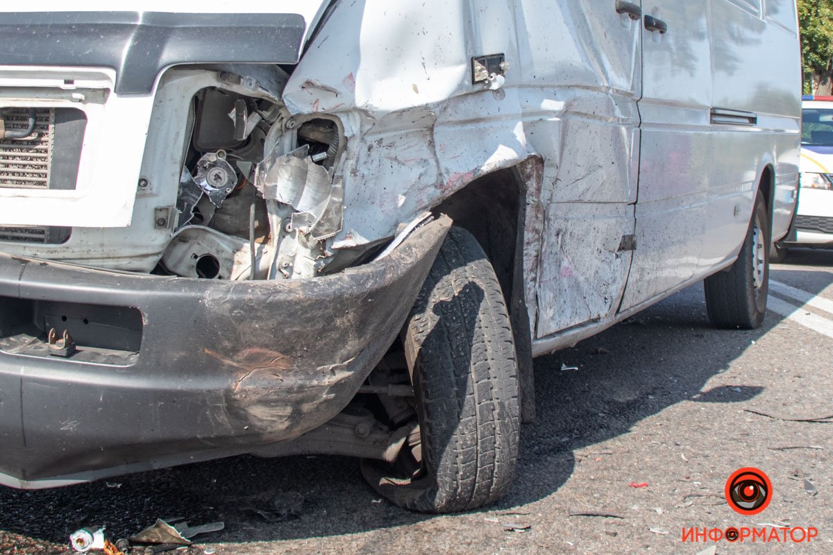 Их скорые забрали в 16 и 4 городские больницы Их скорые забрали в 16 и 4 городские больницы