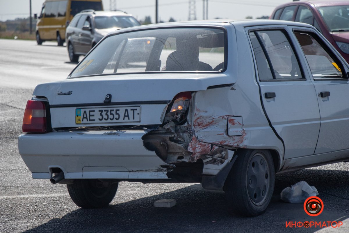 Движение по улицам Аэропортовской и Яснополянской затруднен Движение по улицам Аэропортовской и Яснополянской затруднен
