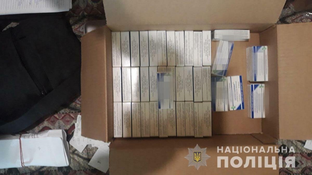 Все изъятое отправили на экспертизу