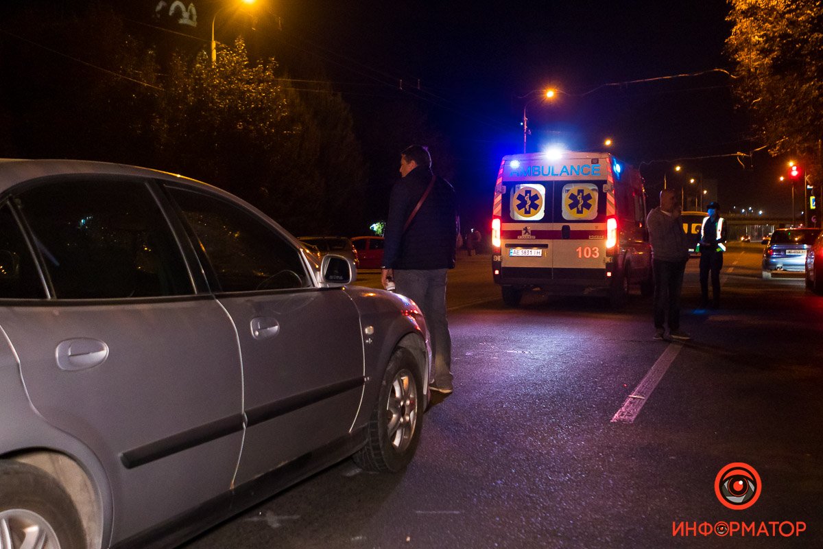 Авария произошла на Сичеславской Набережной Авария произошла на Сичеславской Набережной