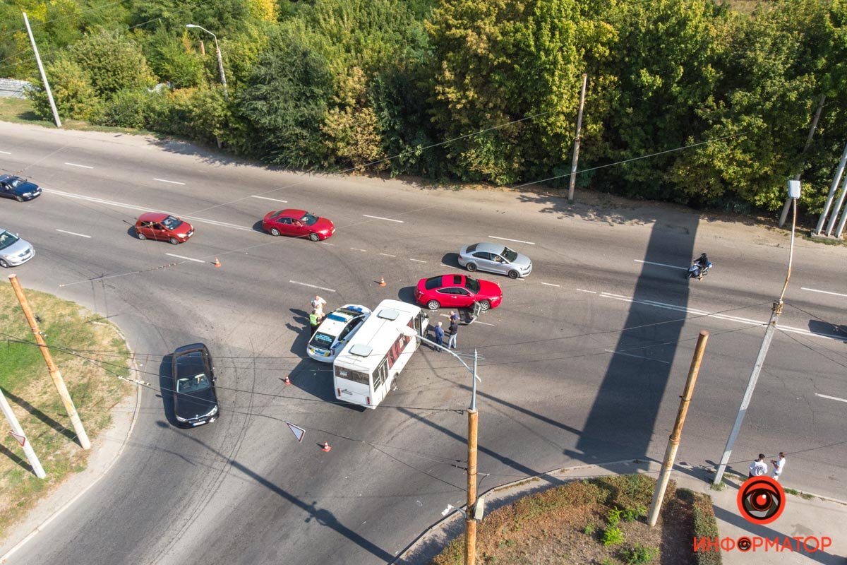 Авария произошла на перекрестке Авария произошла на перекрестке