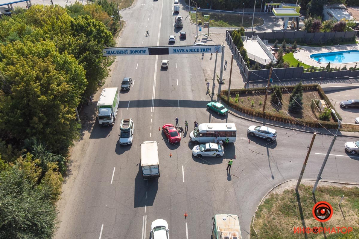 Honda двигалась в сторону выезда Honda двигалась в сторону выезда