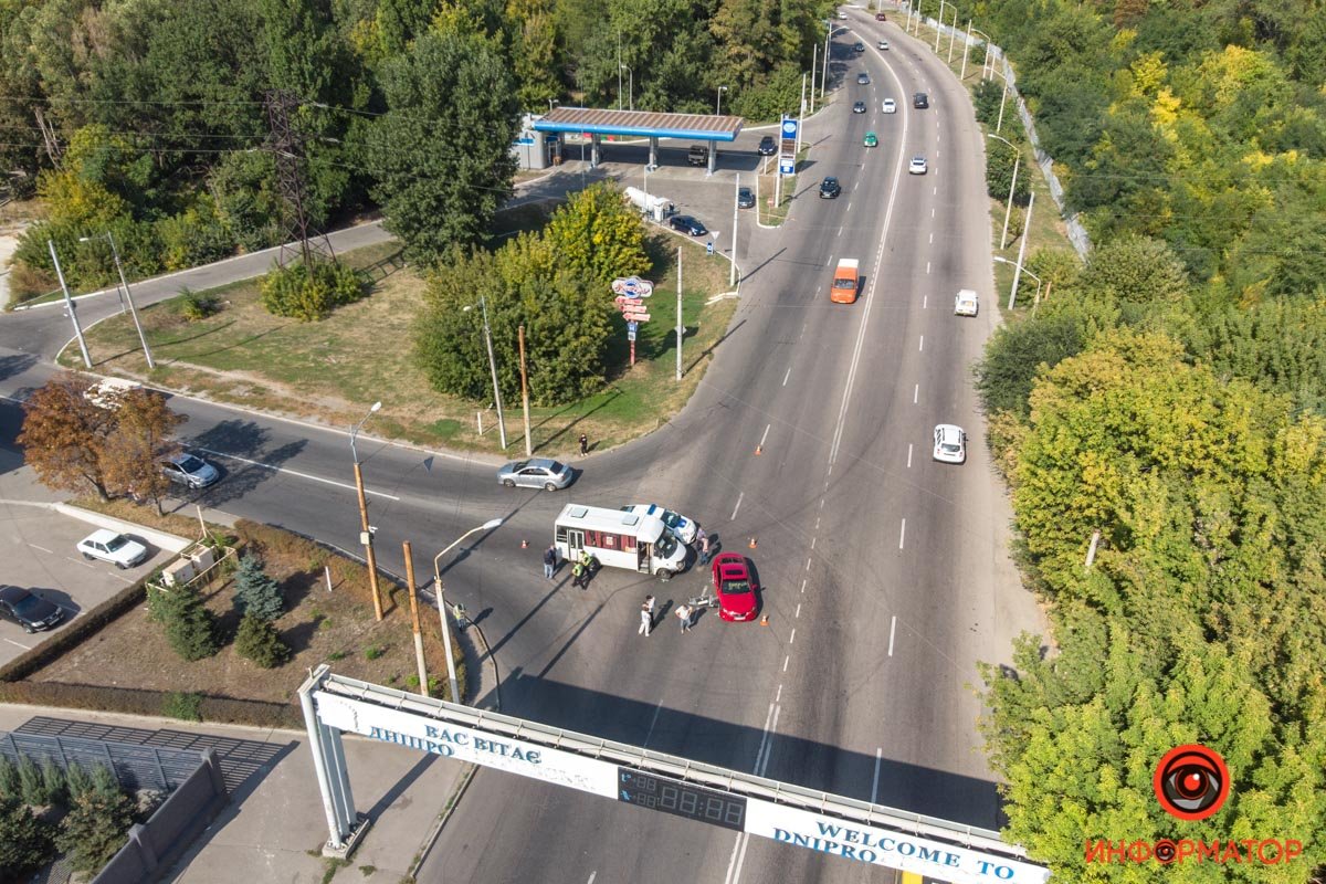 Проезд затруднен Проезд затруднен