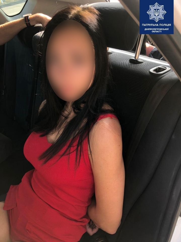 Женщина без водительского удостоверения и под наркотиками каталась по Днепру 2
