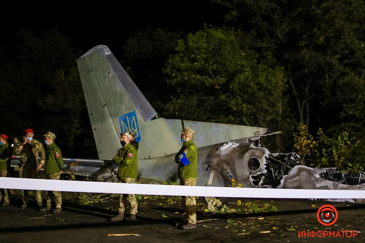 В 20.38 командир самолета сообщил об отказе левого двигателя