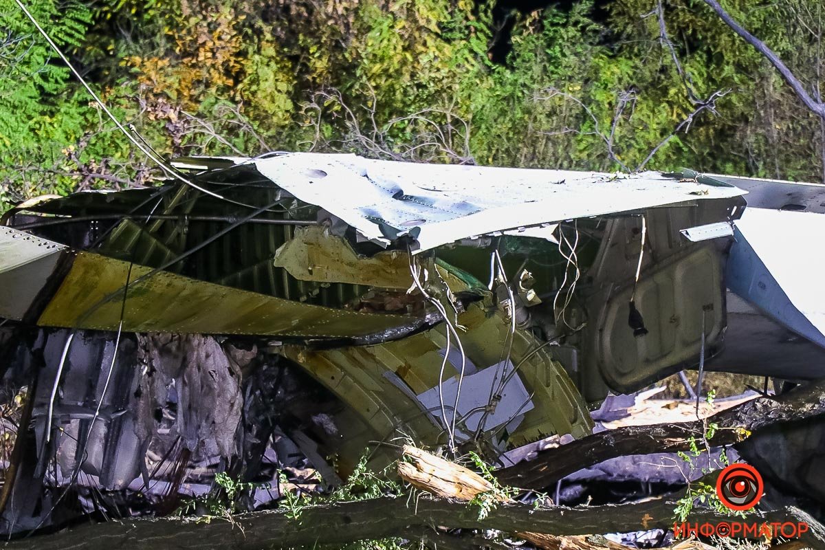 По состоянию на утро 26 сентября на месте авиакатастрофы продолжают работать спецслужбы