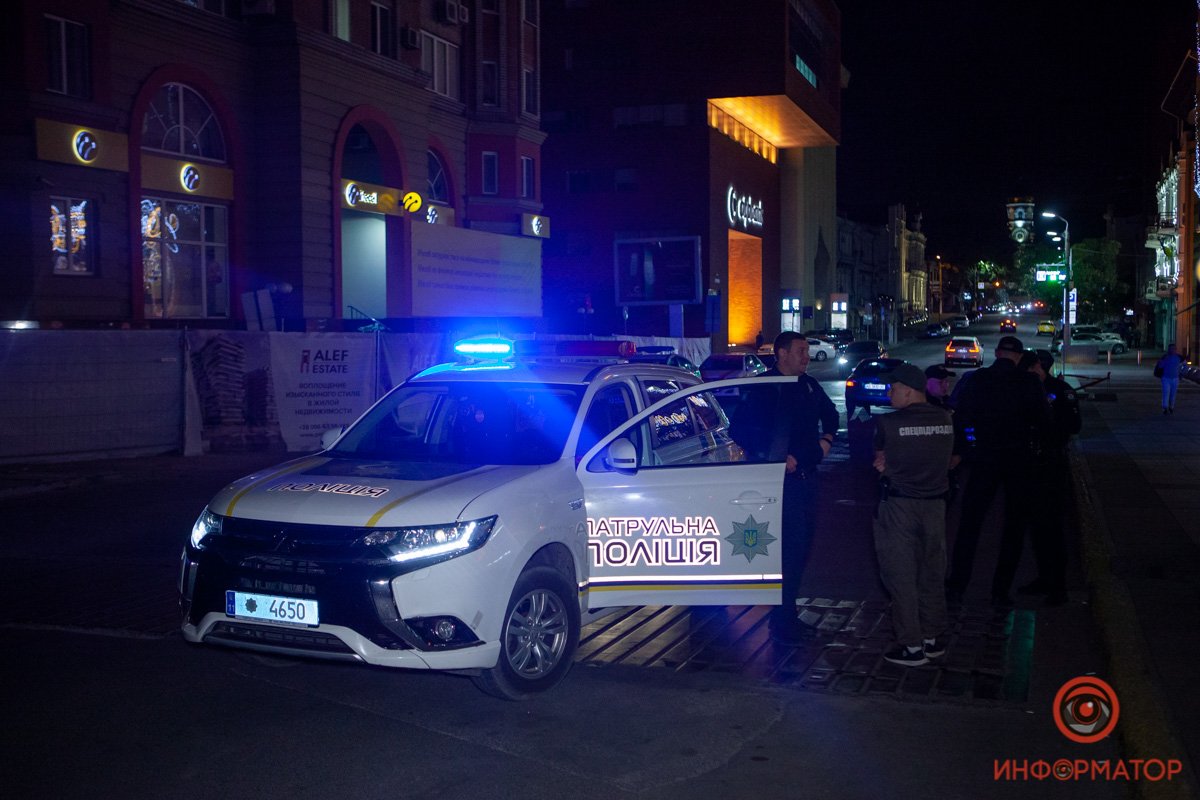 Скорая отвезла пострадавшего в больницу имени Мечникова. Причины происшествия установят правоохранители Скорая отвезла пострадавшего в больницу имени Мечникова. Причины происшествия установят правоохранители