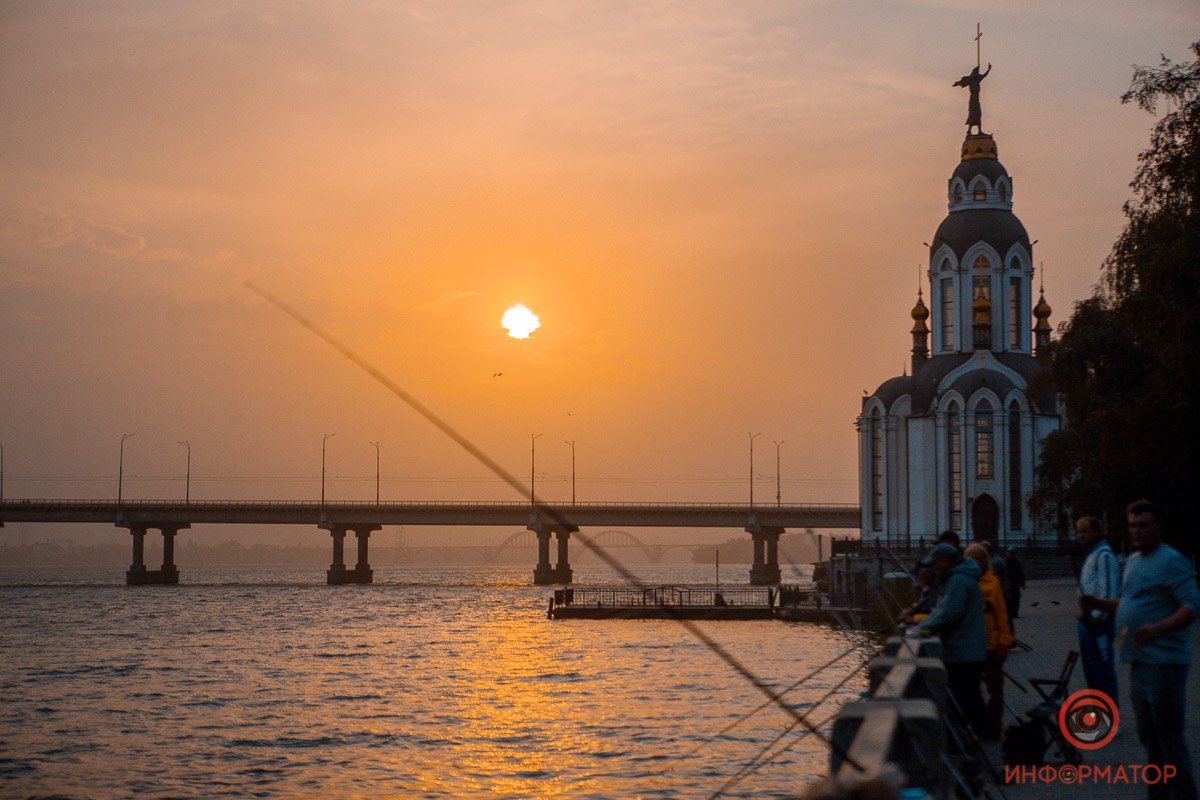 Чтобы лично узнать глубину и количество луж, 