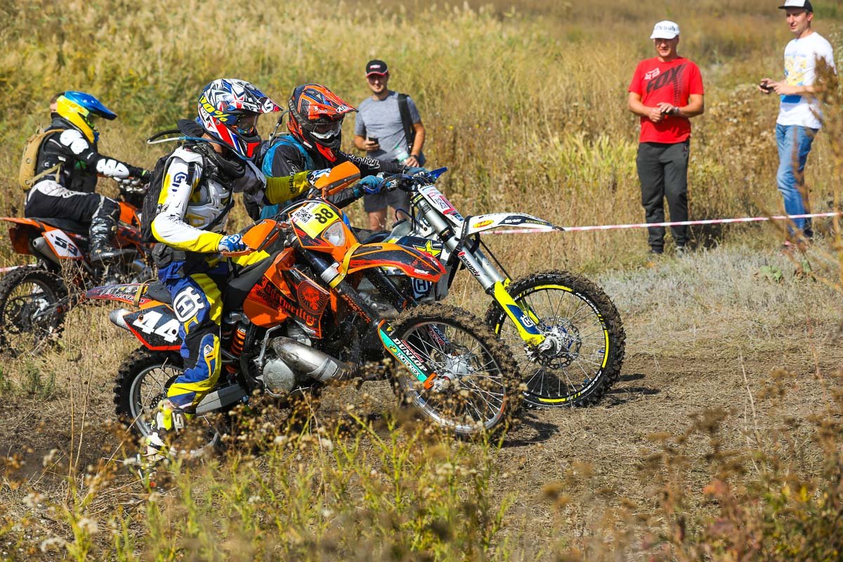 Не езди быстрее, чем может летать твой ангел-хранитель Не езди быстрее, чем может летать твой ангел-хранитель