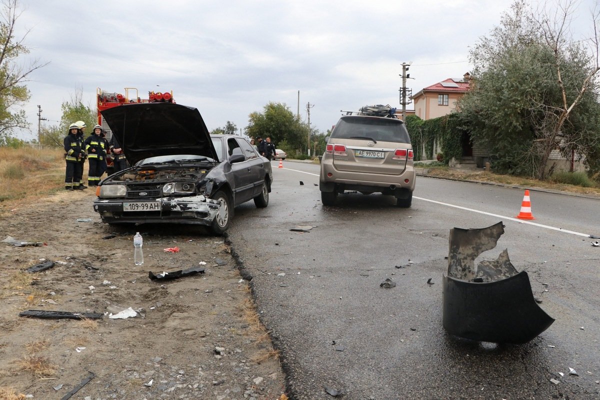 Столкнулись Toyota и Renault Столкнулись Toyota и Renault