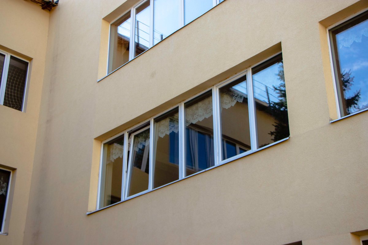 Новая кровля, яркий дизайн и уютные столовые: в школах Днепра проводят капитальные ремонты 12