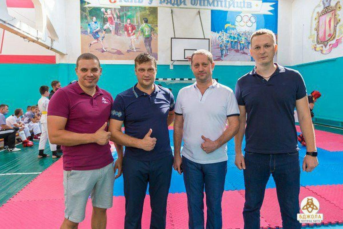 ОО «Бджола» поддержала спортсменов Днепропетровской области ОО «Бджола» поддержала спортсменов Днепропетровской области