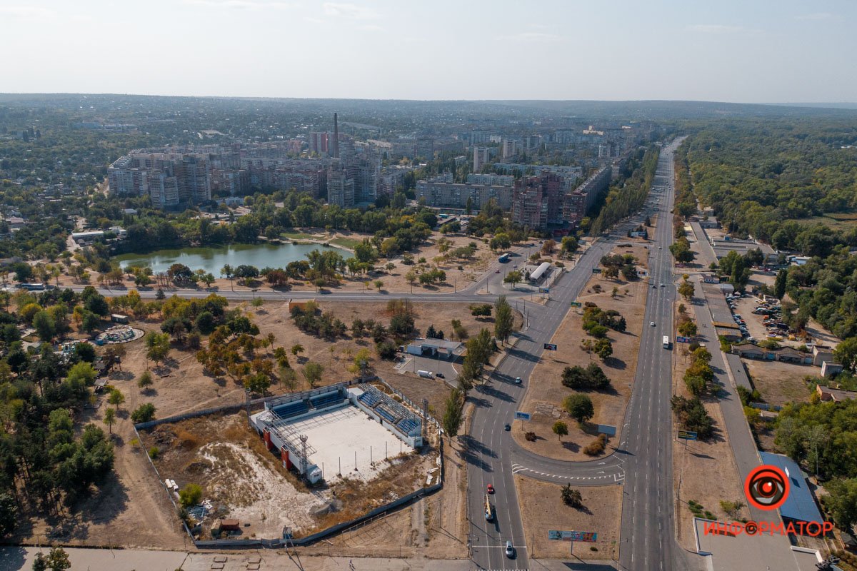 Назван в честь гранитного карьера