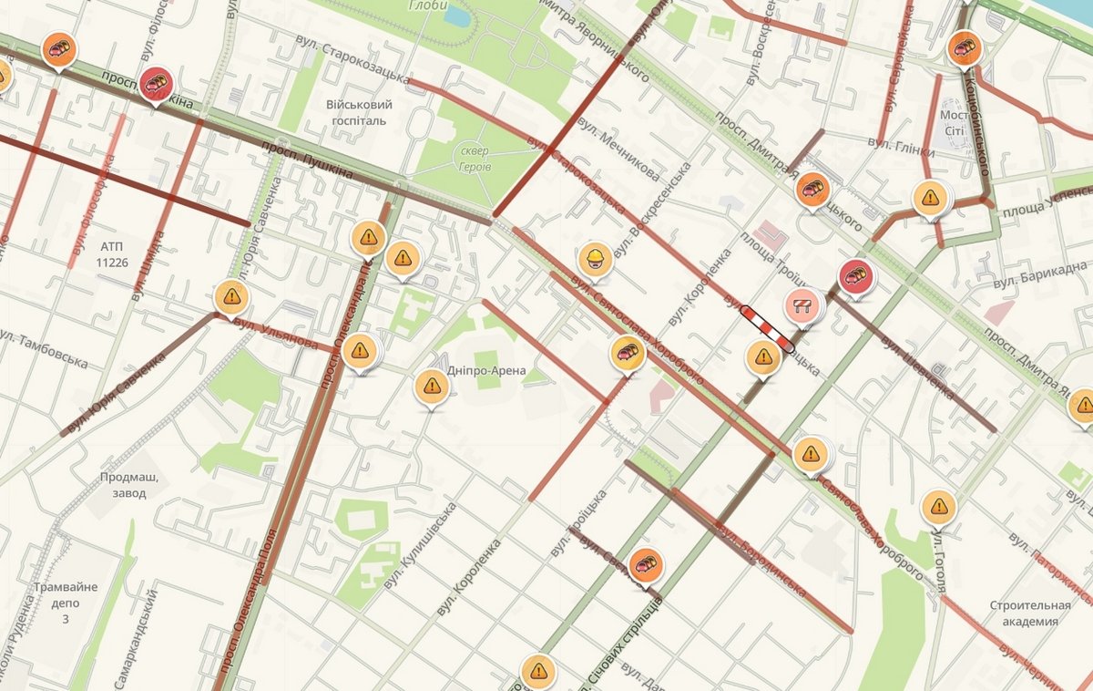 Центр города застрял в пробках