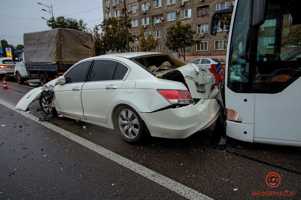 После удара Honda отлетела в Lotsman После удара Honda отлетела в Lotsman