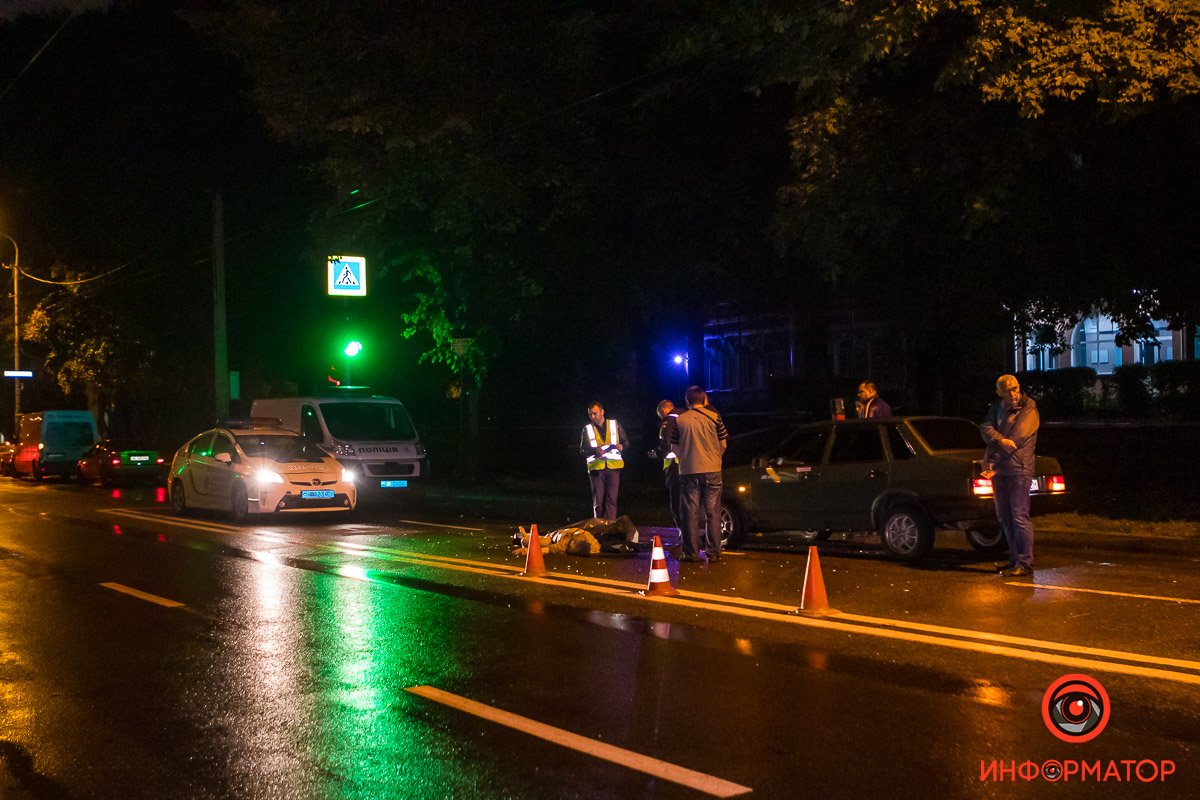 По словам свидетелей, мужчина перебегал дорогу в неположенном месте