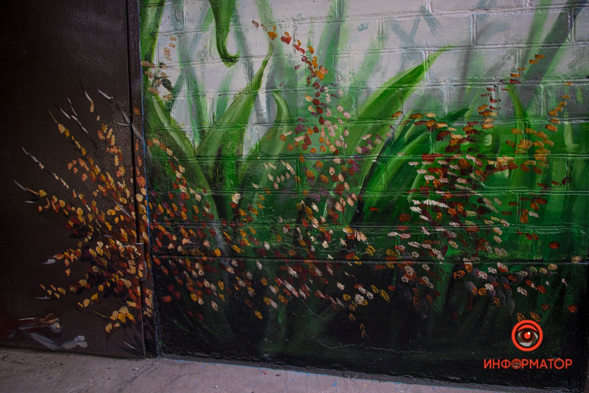 Художества на подъездах