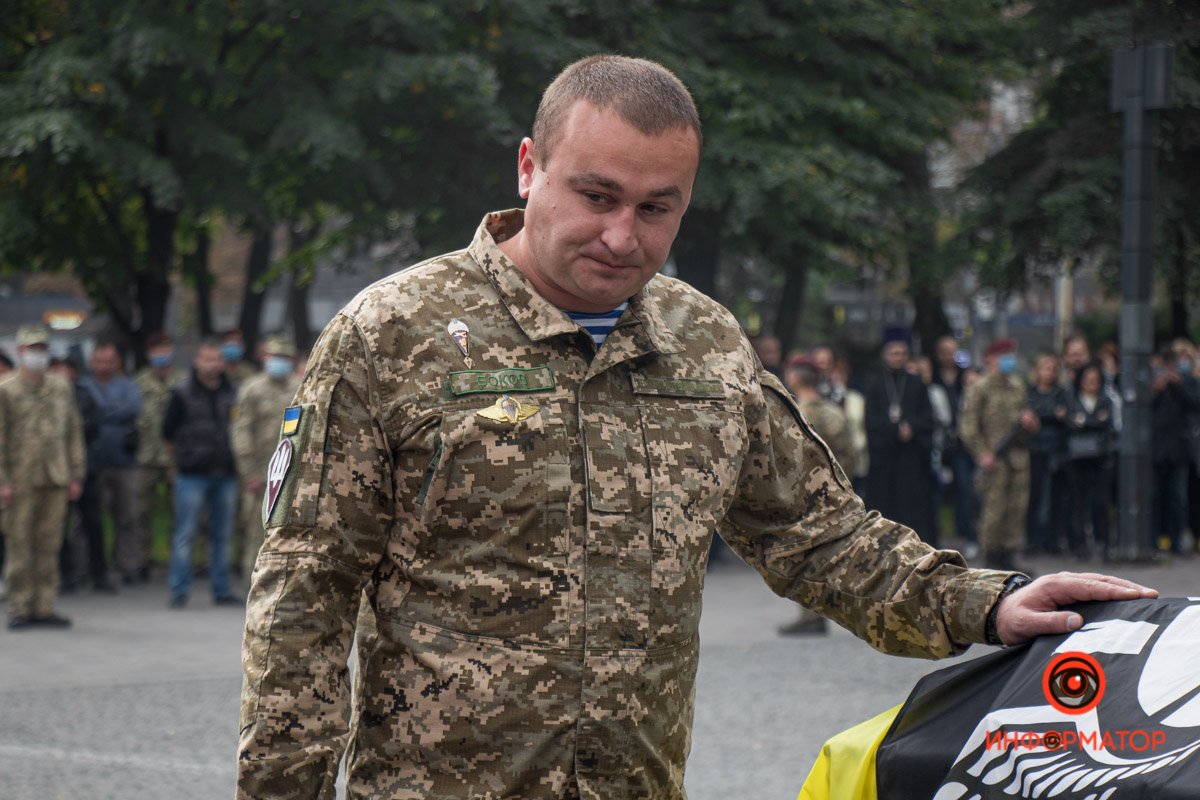 Невозможно скрыть печаль Невозможно скрыть печаль