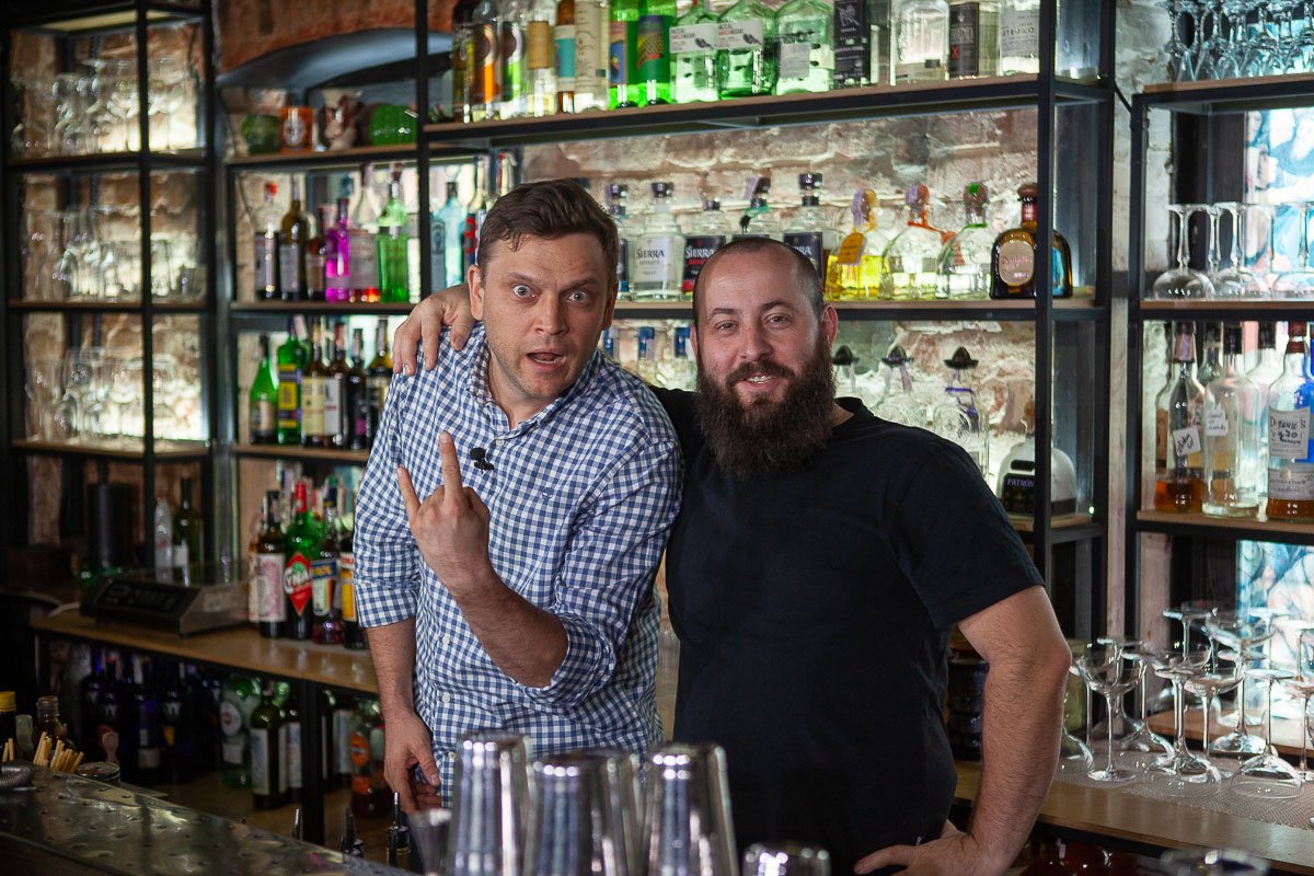 О клетчатой сумке и 20-летней истории: интервью с солистом "Гражданина Топинамбура" Романом Забугой 2