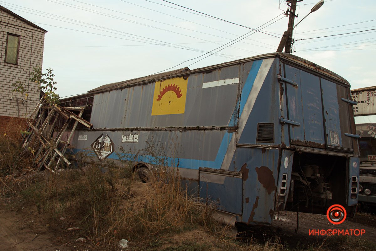 Так быстро проходит осень, так тянутся долго зимы.