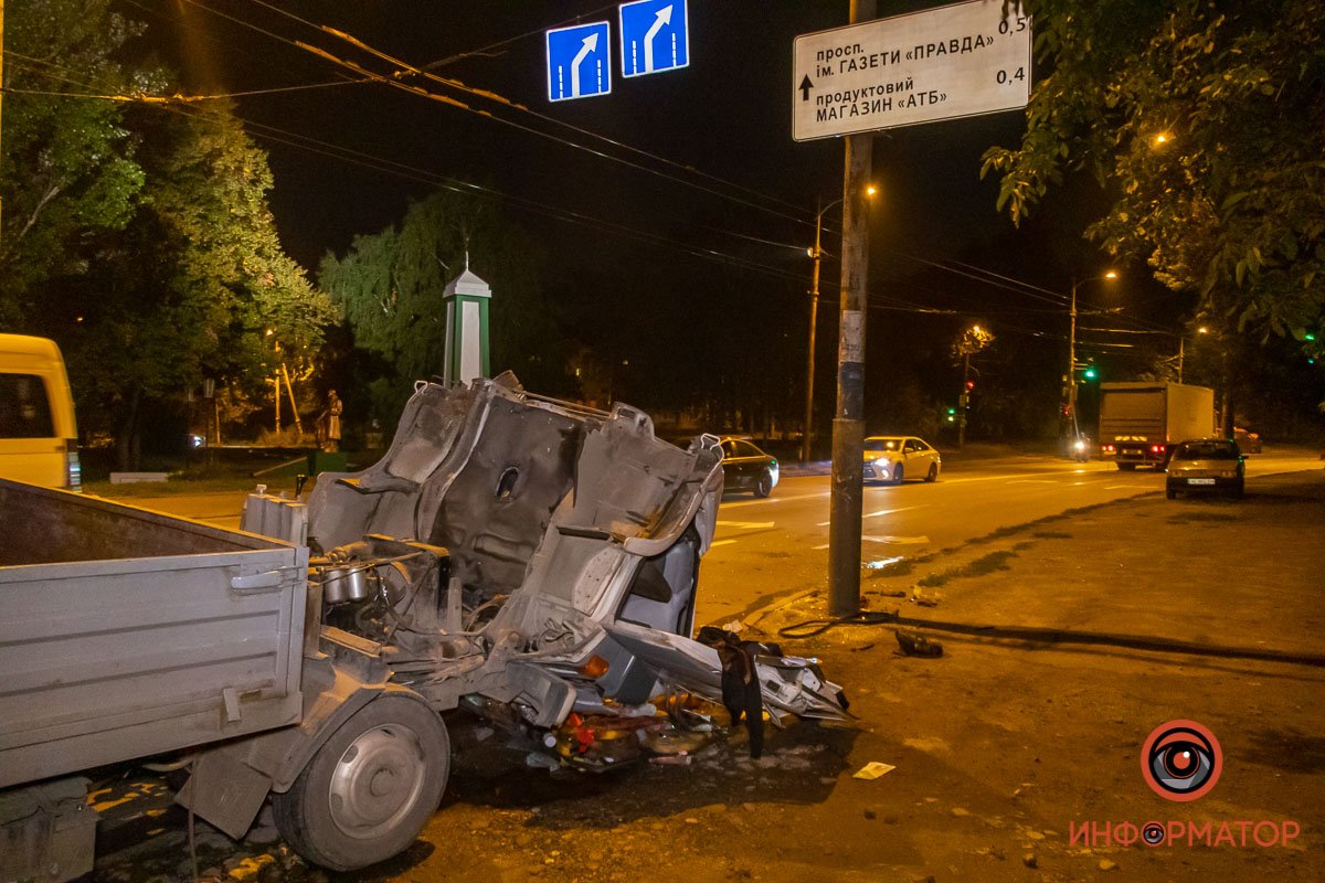 На место приехали полицейские, спасатели и медики