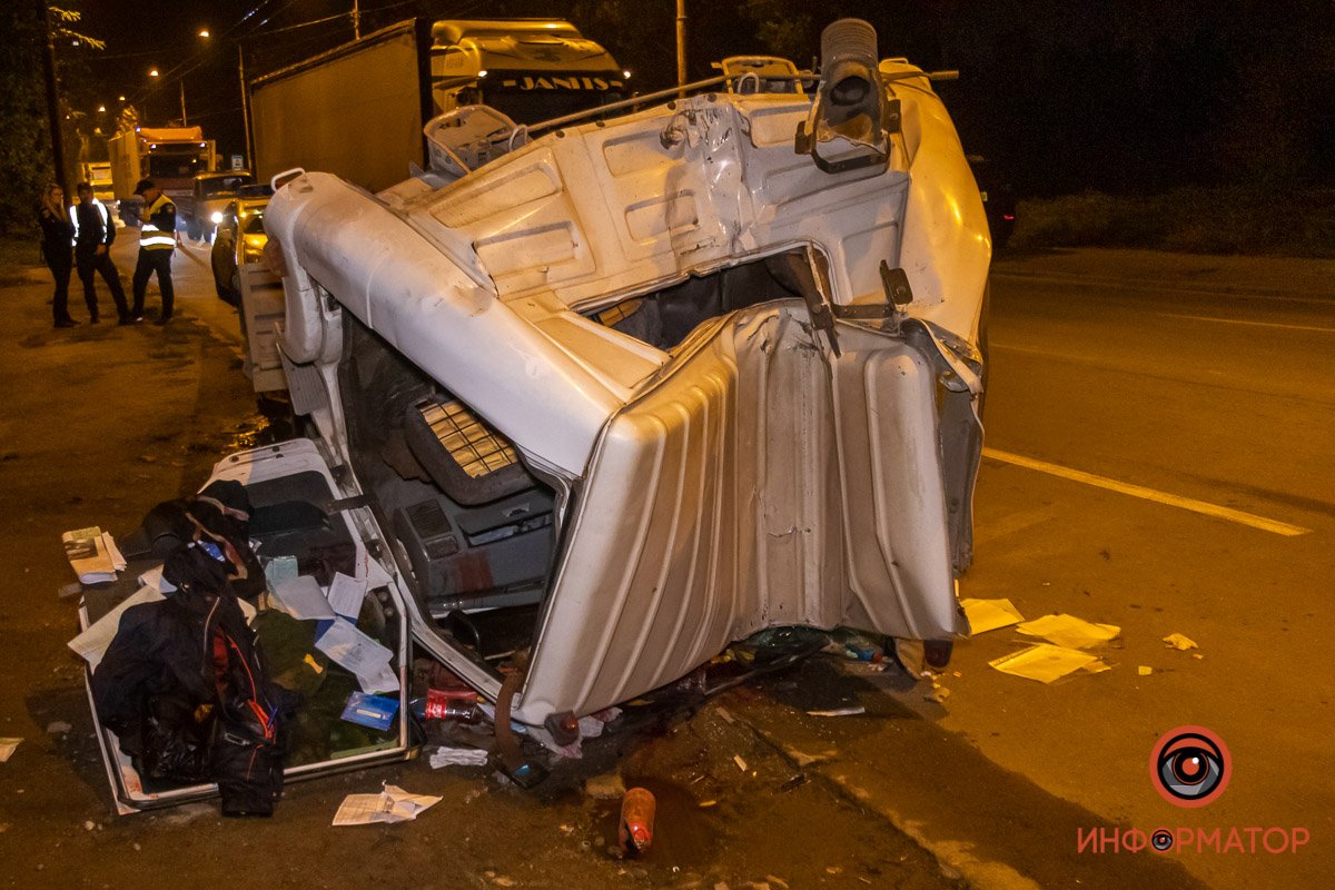 Кабина открылась и водитель потерял управление