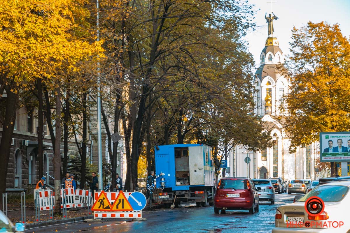 А также на проезжей части