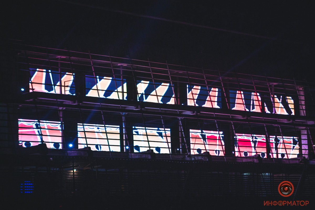 Огромные LED-экраны Огромные LED-экраны