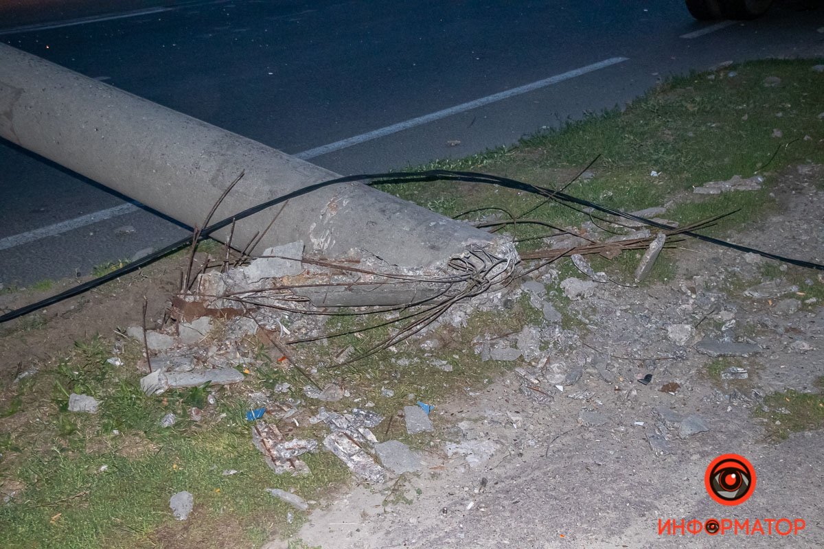 КАМАЗ въехал в столб КАМАЗ въехал в столб