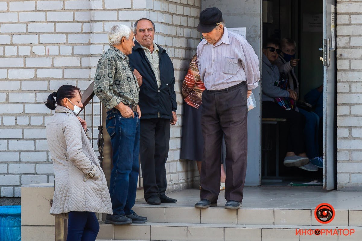 Жителям Елизаветовки раздали 3 килограмма денег в рамках эксперимента с криптовалютой 3