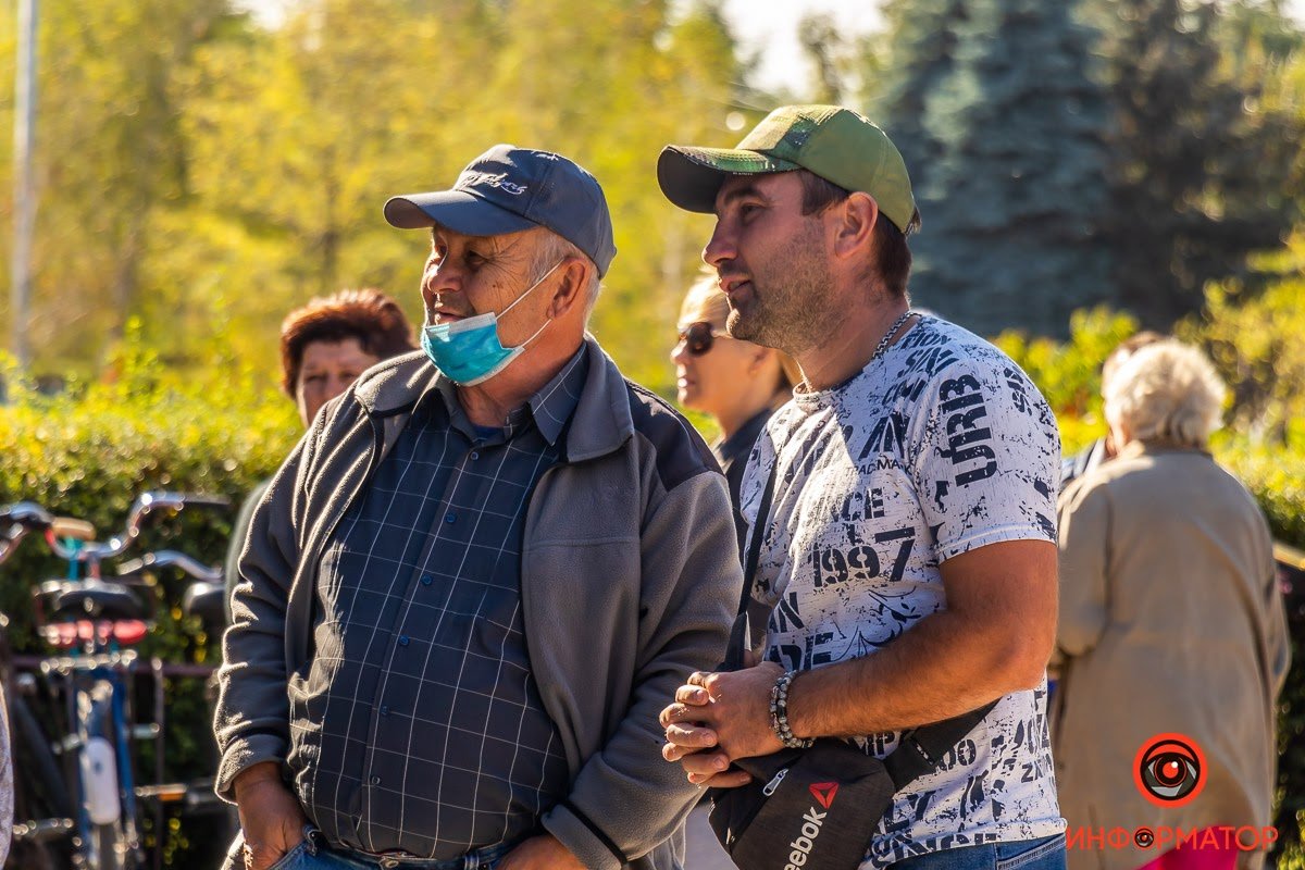 Жителям Елизаветовки раздали 3 килограмма денег в рамках эксперимента с криптовалютой 8