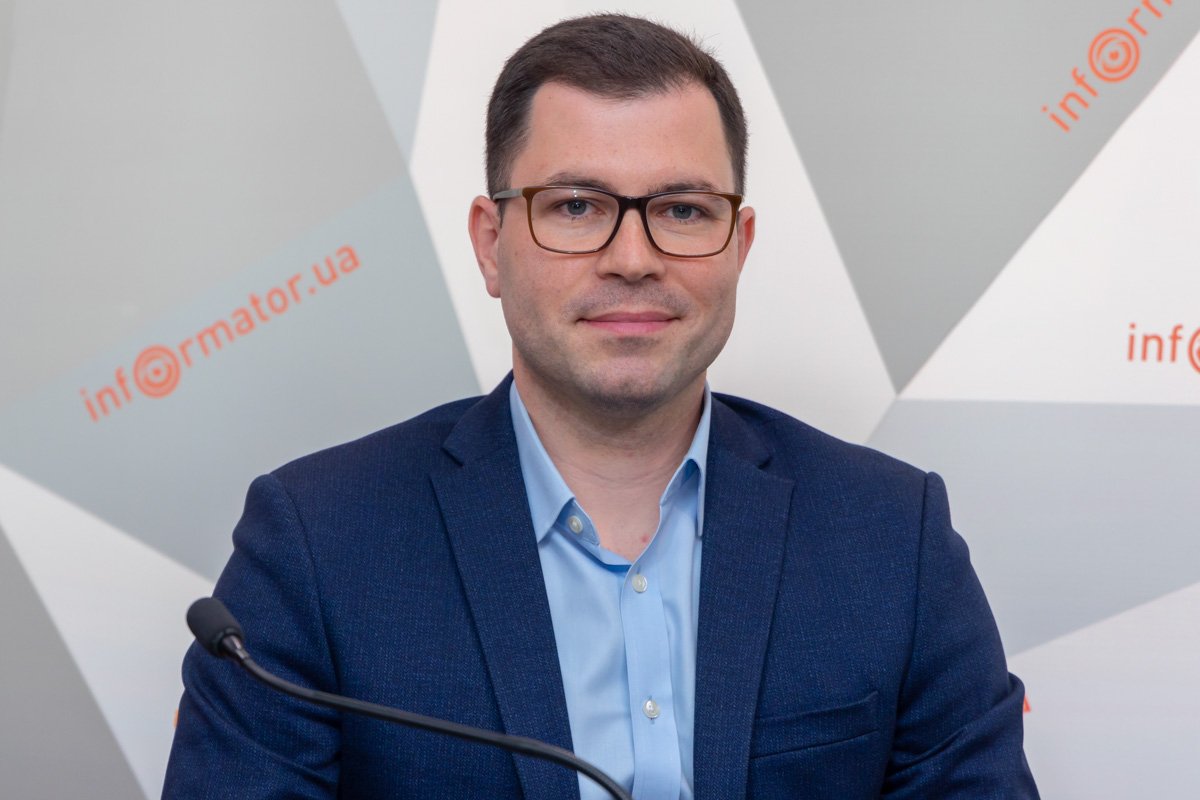 Станислав Лифлянчик — адвокат, управляющий партнер адвокатского объединения ПАКС. Станислав Лифлянчик — адвокат, управляющий партнер адвокатского объединения ПАКС