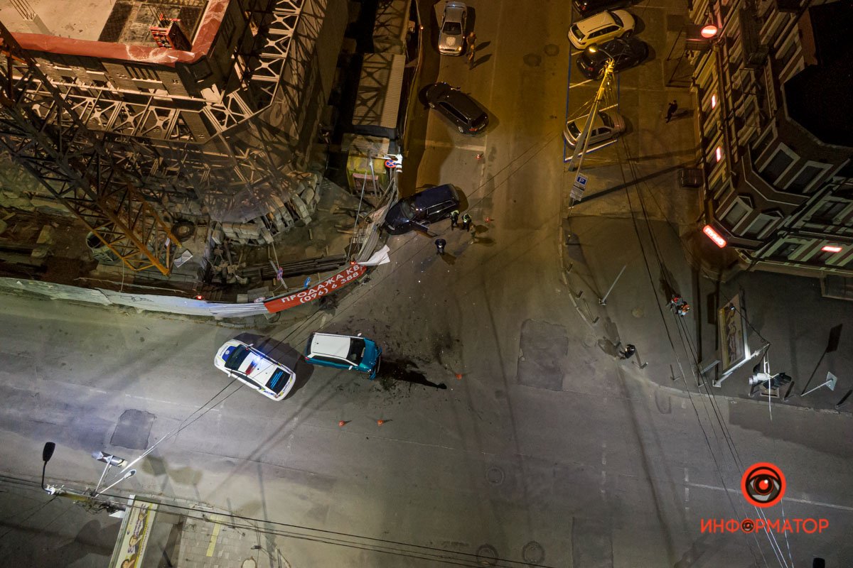 Авария произошла на перекрестке