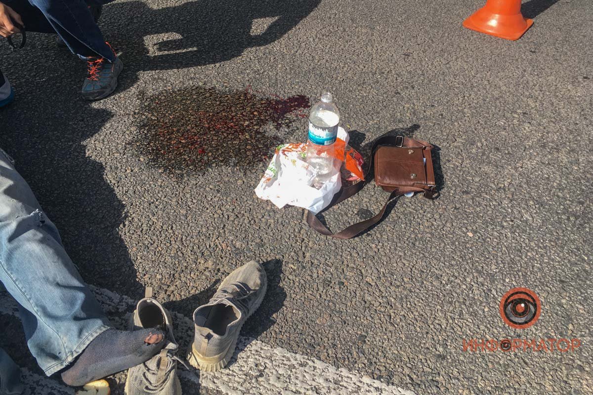 Peugeot двигался по Космической в сторону Запорожского шоссе Peugeot двигался по Космической в сторону Запорожского шоссе