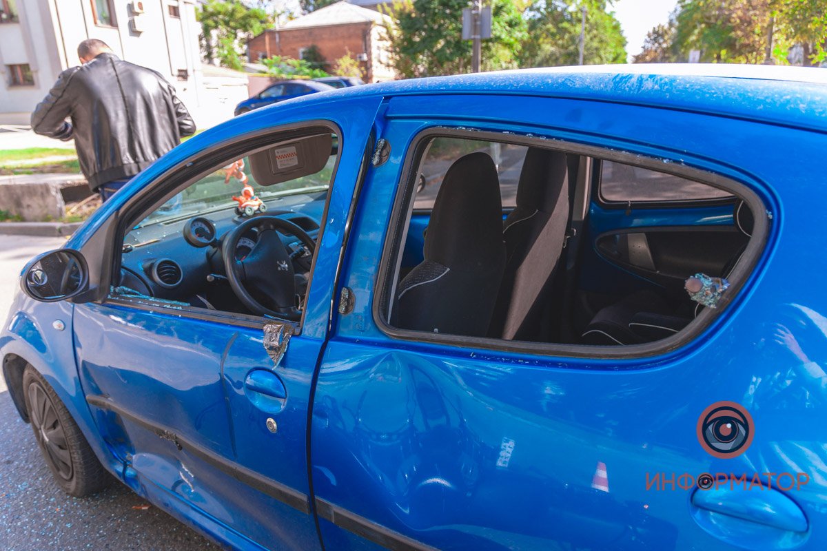 Peugeot двигался по улице Надежды Алексеенко в направлении проспекта Пушкина