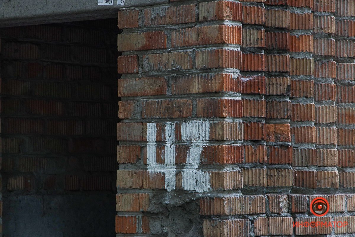 Люди вызвали на место полицию и скорую Люди вызвали на место полицию и скорую