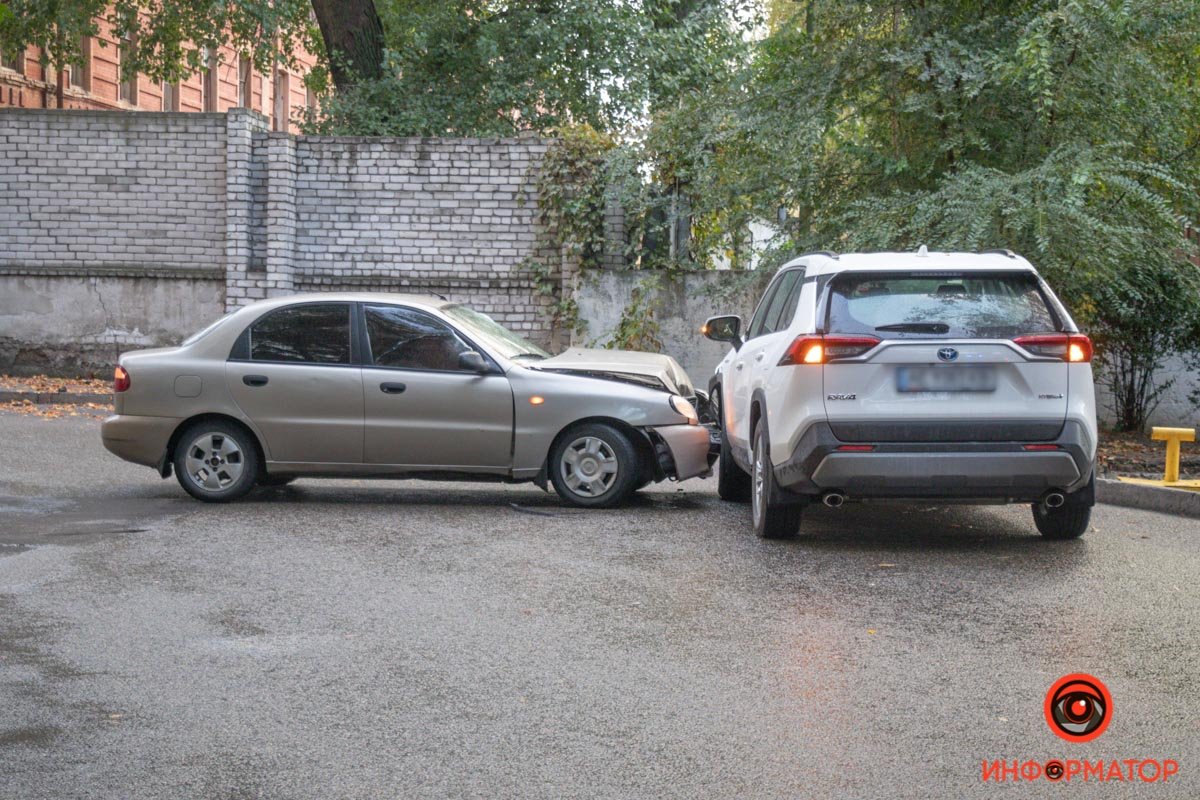 Toyoyta ехала в сторону Гагарина