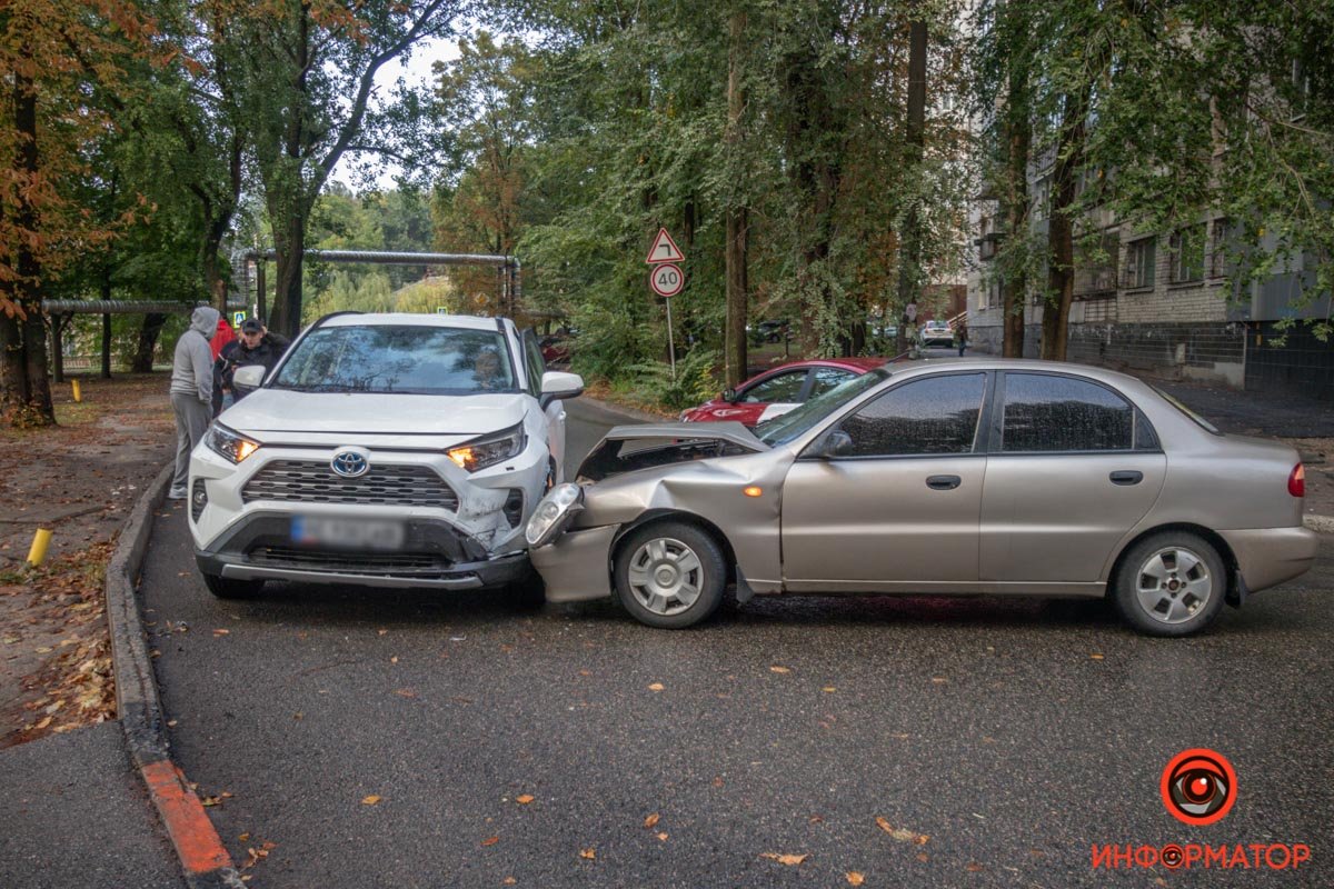 Lanos двигался в сторону Гусенко