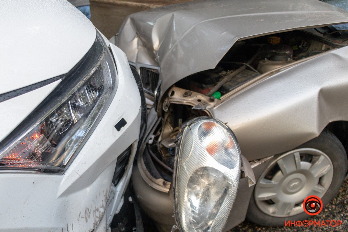 В аварии пострадало два человека