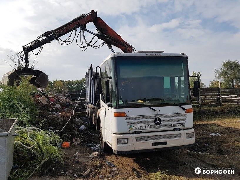 Это фото с толоки, на которой жители освобождали Волосское от свалок