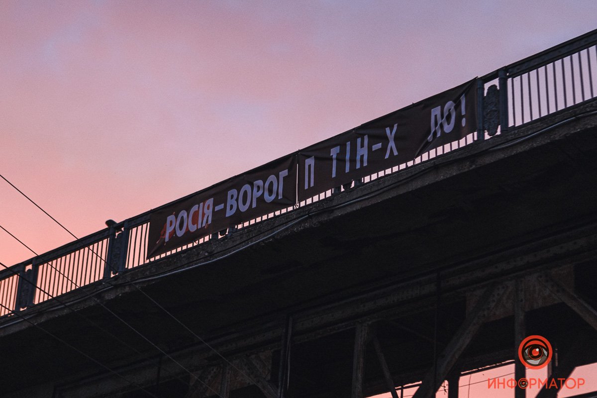 На пешеходном еще есть