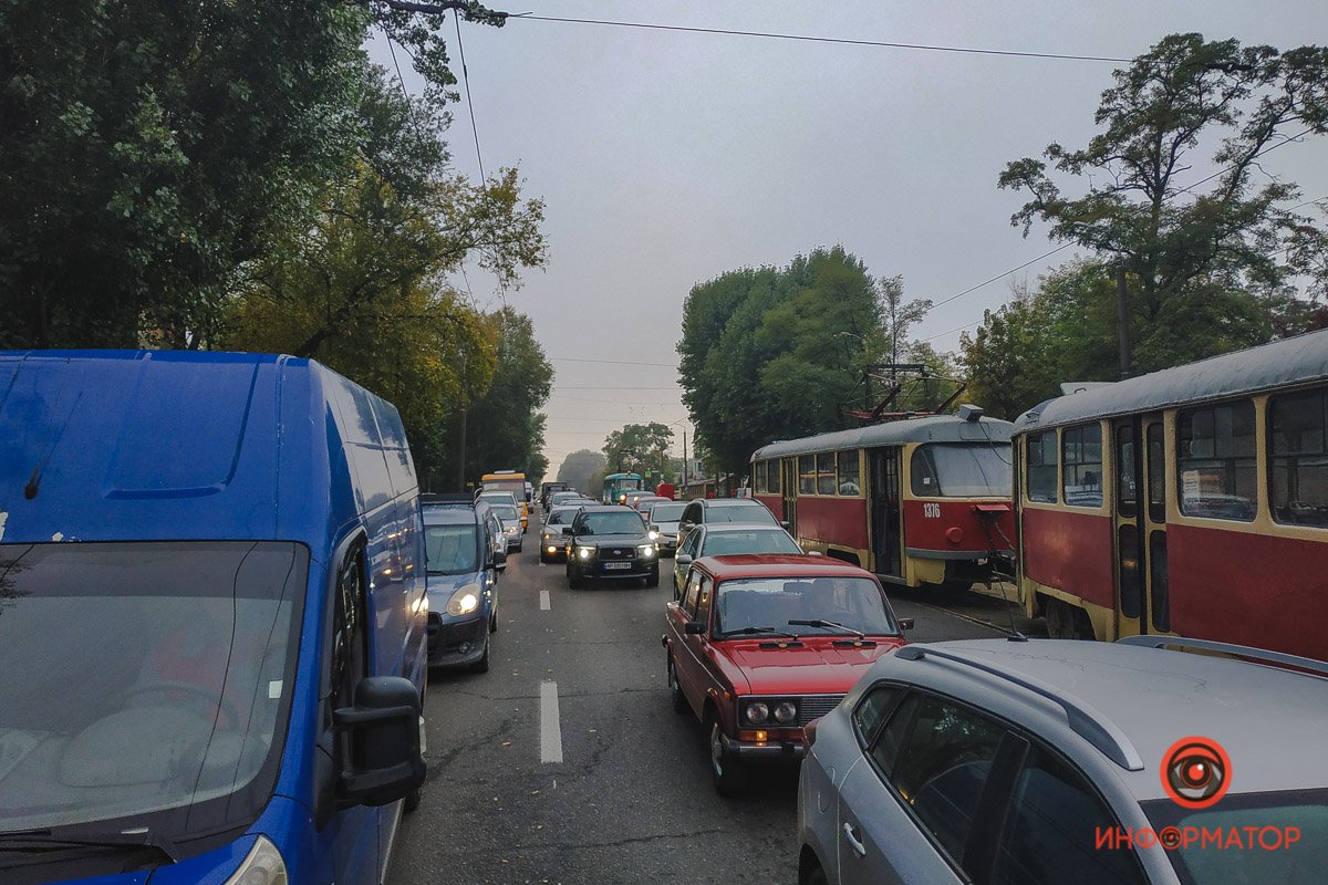 Объезд по правым полосам проспекта Объезд по правым полосам проспекта