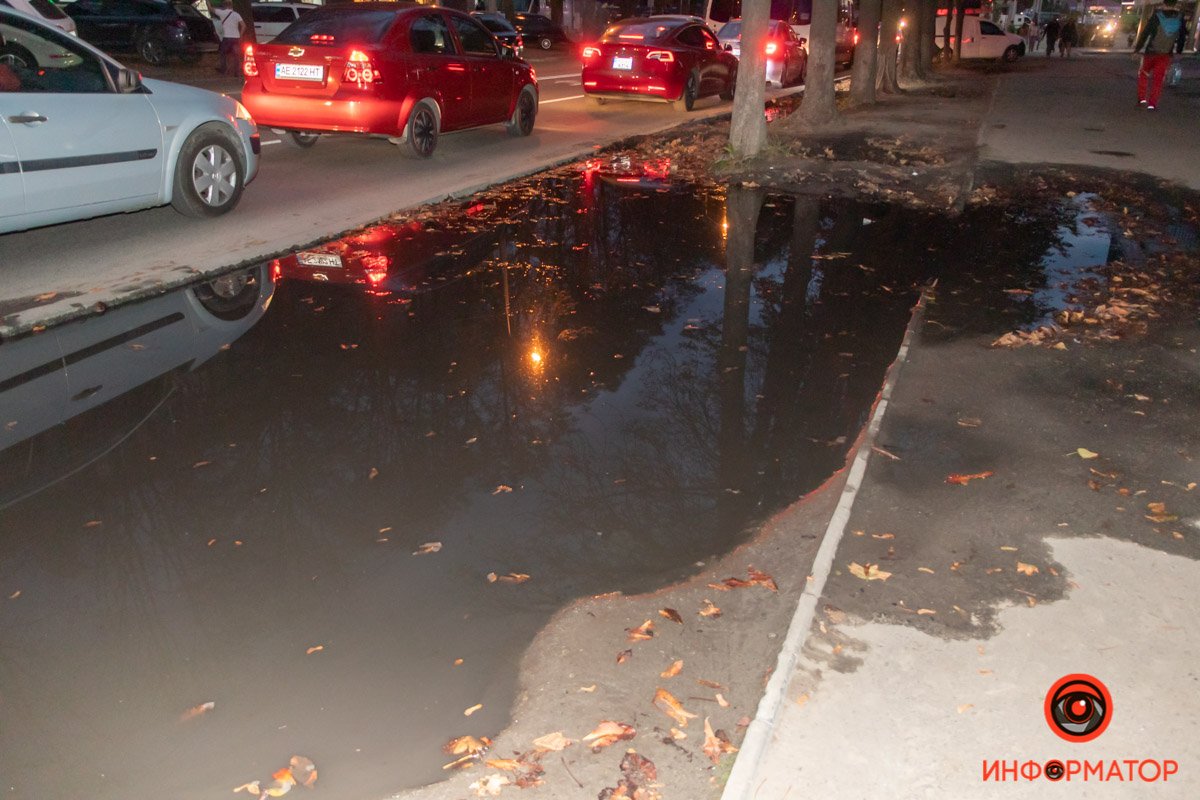 Вода залила квартиры на нескольких этажах Вода залила квартиры на нескольких этажах