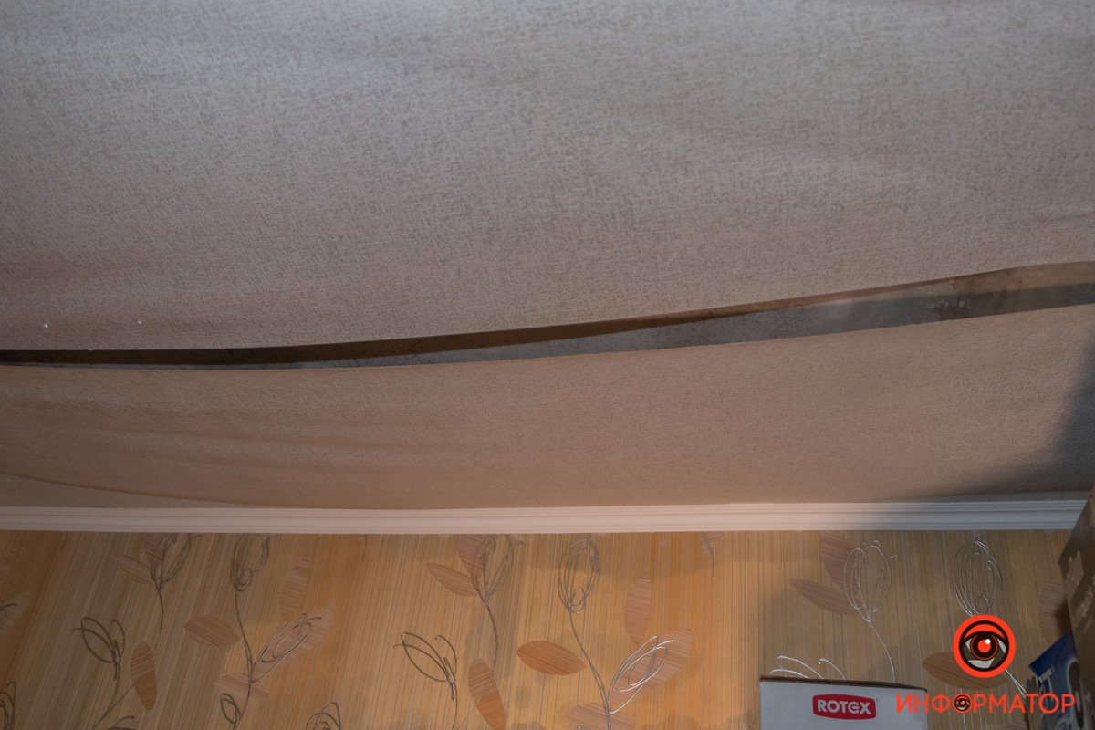 Пострадавшие также обратились на горячие линии горсовета и президента Пострадавшие также обратились на горячие линии горсовета и президента