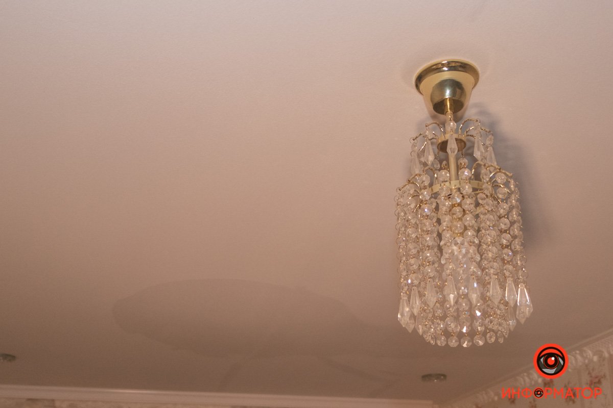 В прошлом году на чердаке также прорвало трубу и залило квартиры В прошлом году на чердаке также прорвало трубу и залило квартиры