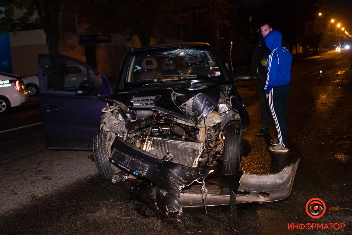 Авария произошла на проспекте Поля Авария произошла на проспекте Поля