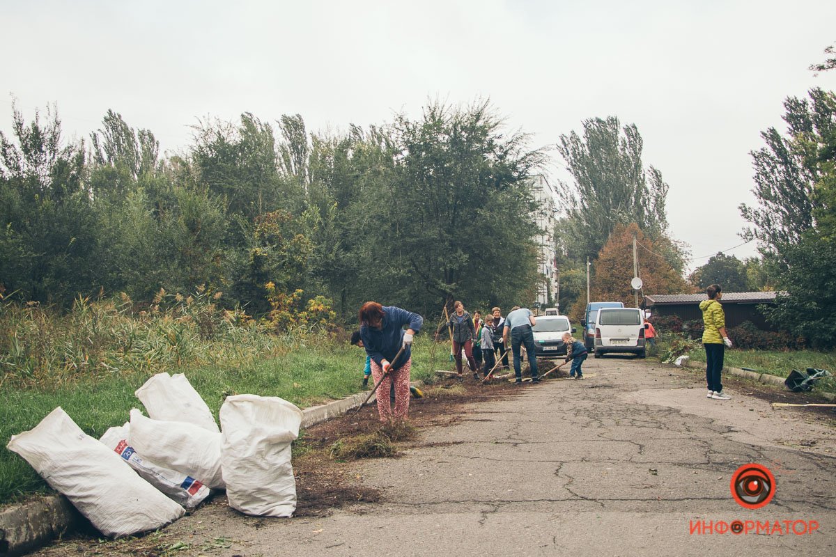 Некоторые собрались целыми семьями Некоторые собрались целыми семьями